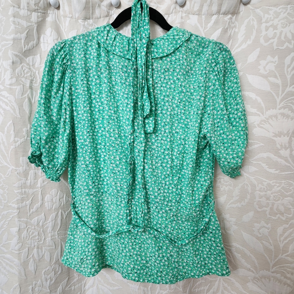Green & White Floral Wrap Top - Picture 4 of 4
